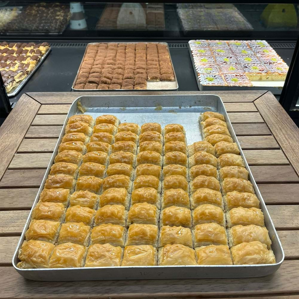 CEVİZLİ ANTEP ÖZEL BAKLAVA KG